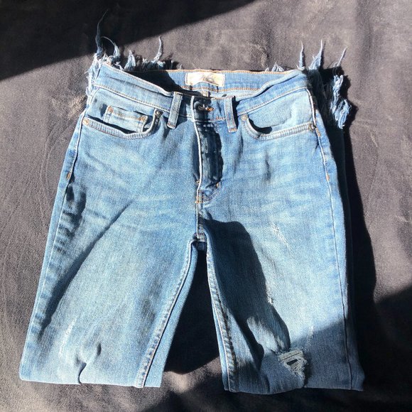 We The Free Distressed Jeans sz 26 - Picture 2 of 10
